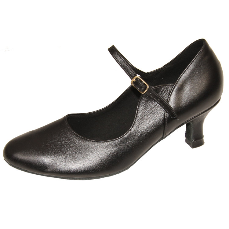 Туфли для девочек. Валберис туфли на низком каблуке. Туфли детские. Детские туфли на каблуках. Туфли на невысоком каблуке для девочек.